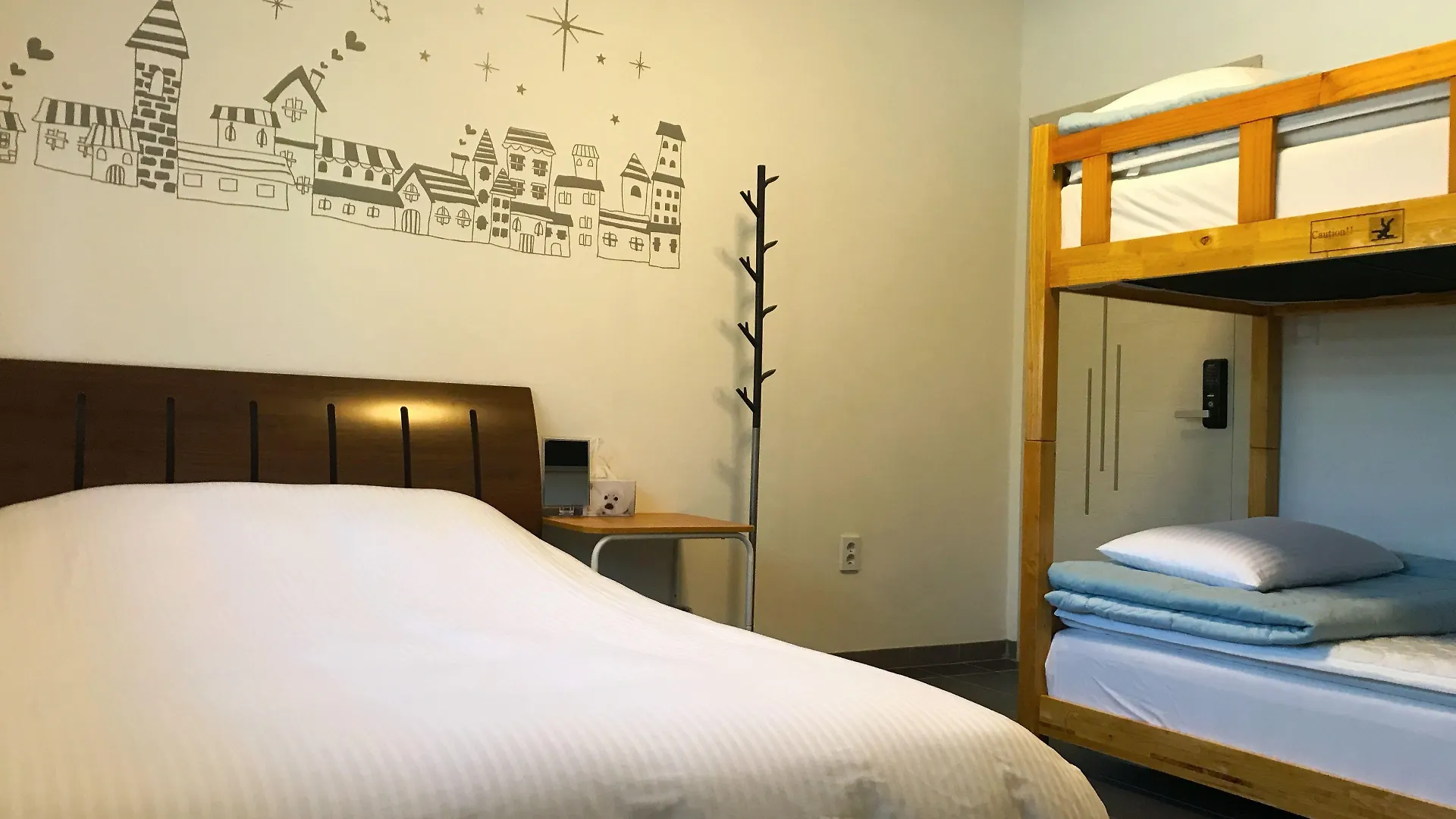 Incheon Airport Happy Place Guesthouse South Korea