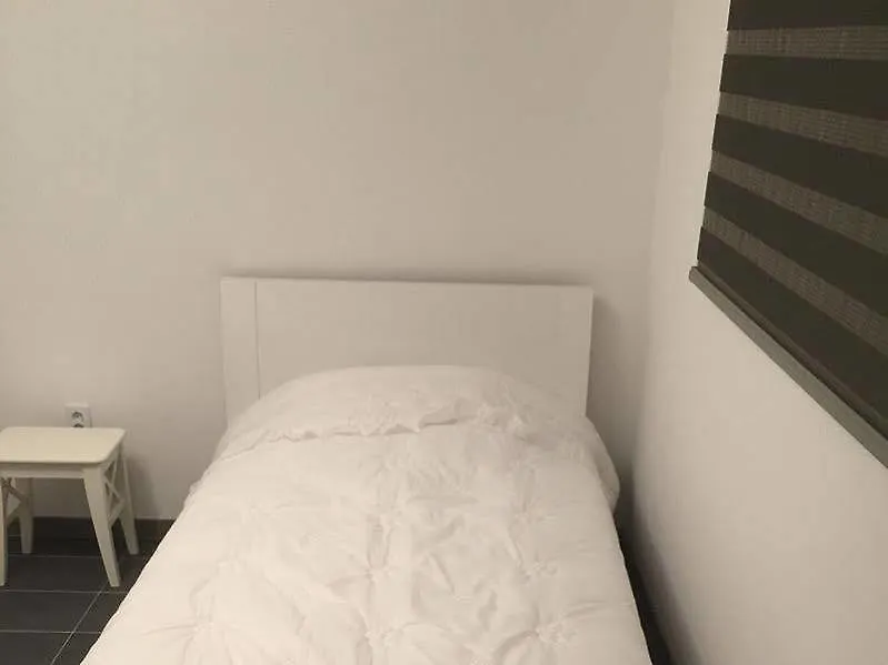 Incheon Airport Happy Place Guesthouse 2*,  韓国