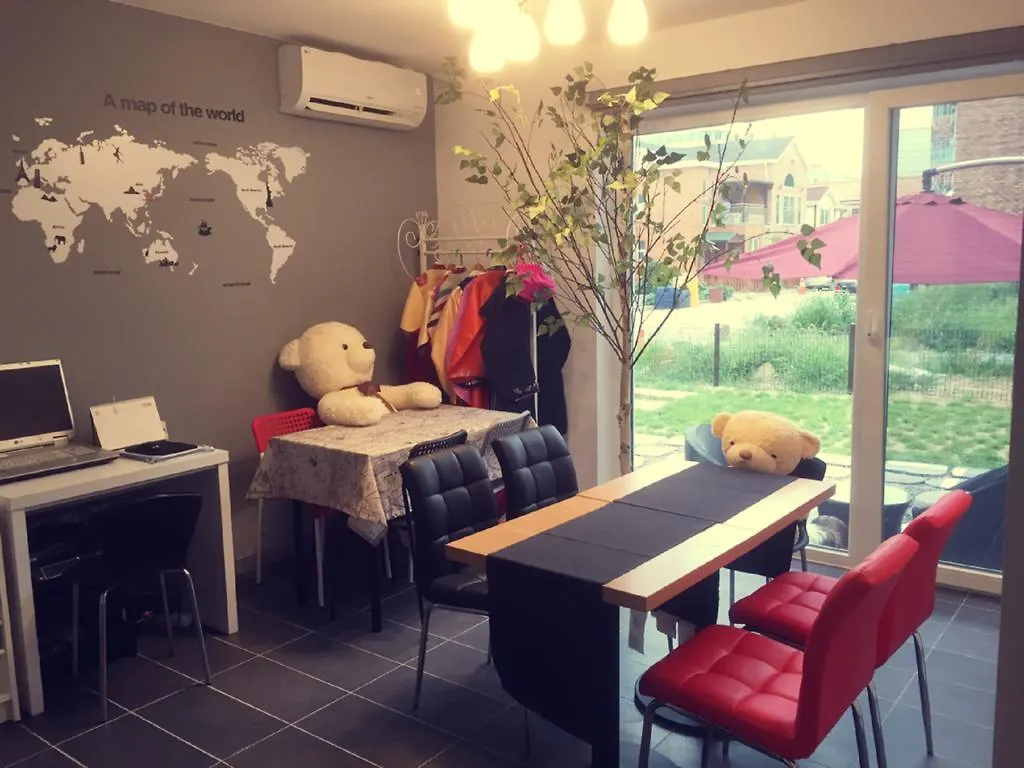 Incheon Airport Happy Place Guesthouse ゲストハウス